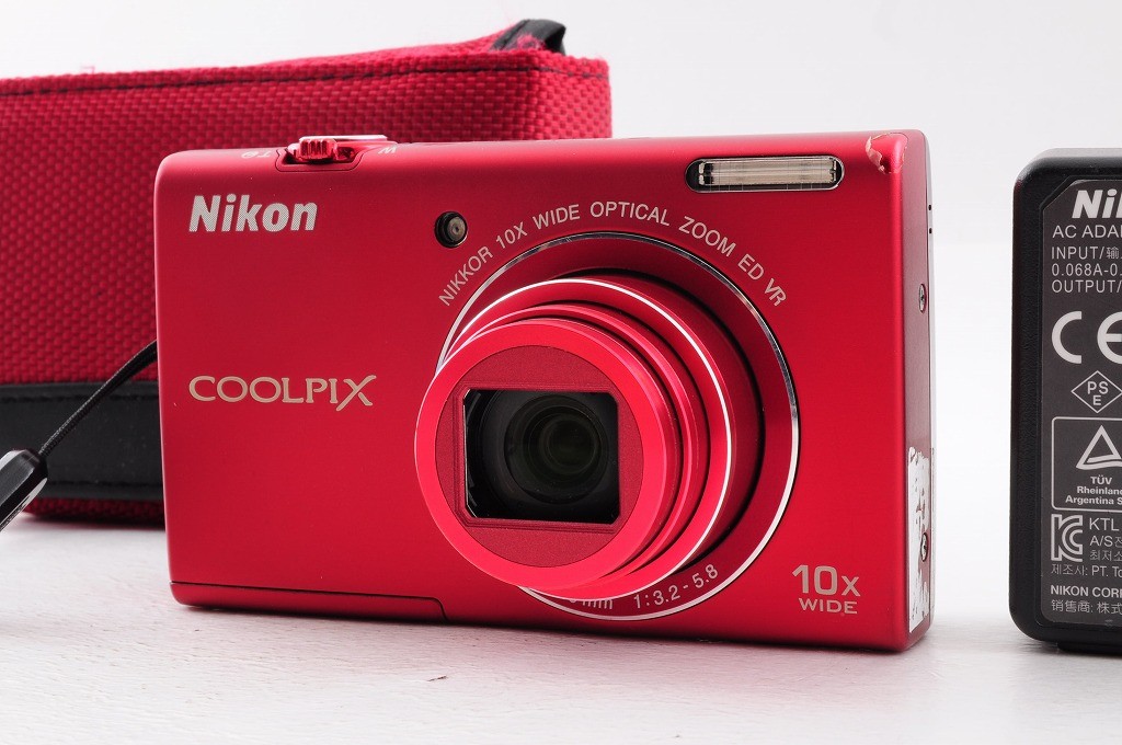 Nikon COOLPIX S6200