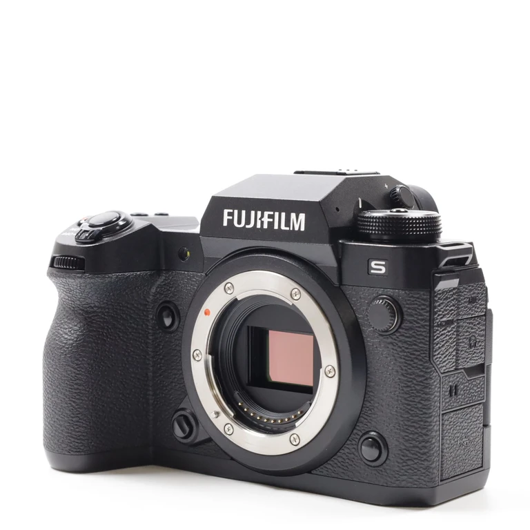 FUJIFILM X-H2Sのボディ。高速連写と高性能AFを備えたハイエンドAPS-Cミラーレスカメラ。