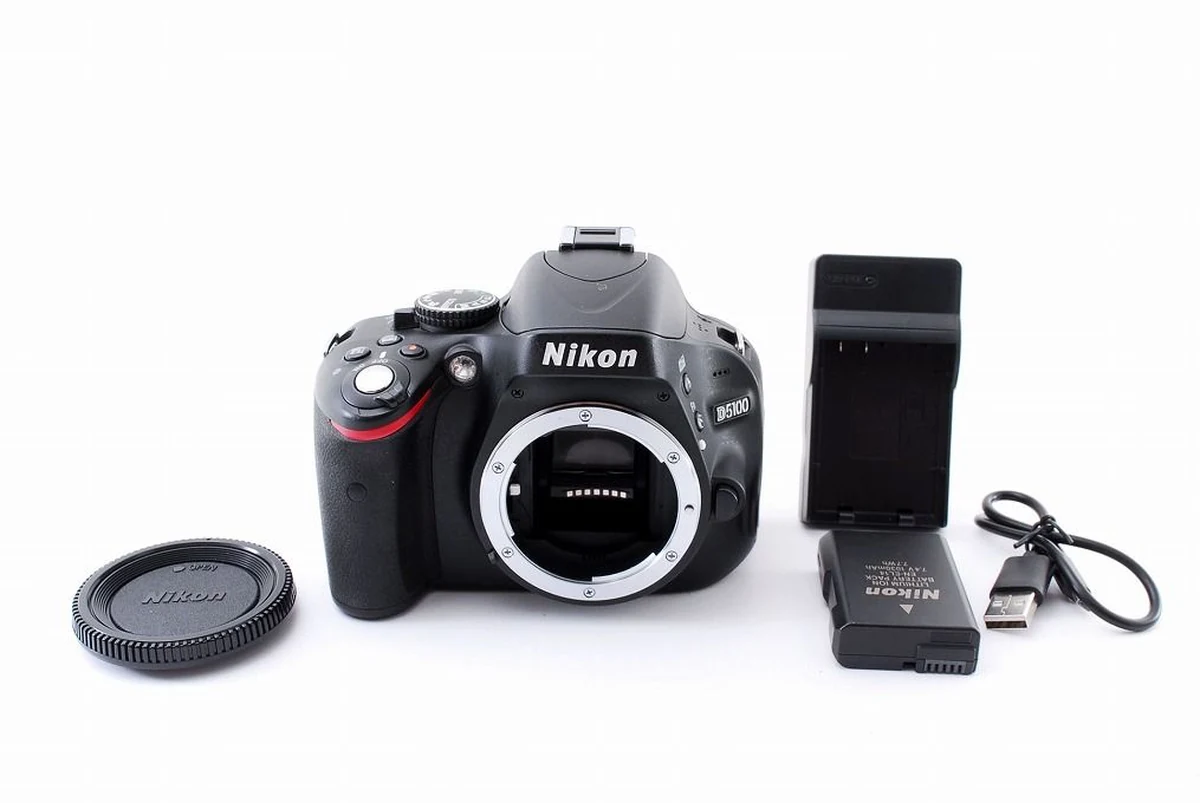 Nikon D5100 デジタル一眼レフカメラ