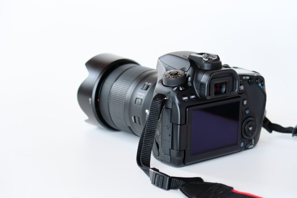 カメラ本体をクリーニングする