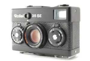 Rollei 35 SE Sonnar 40mm F2.8を搭載したコンパクトフィルムカメラ｜Rollei 35Sとの違いと中古買取相場

